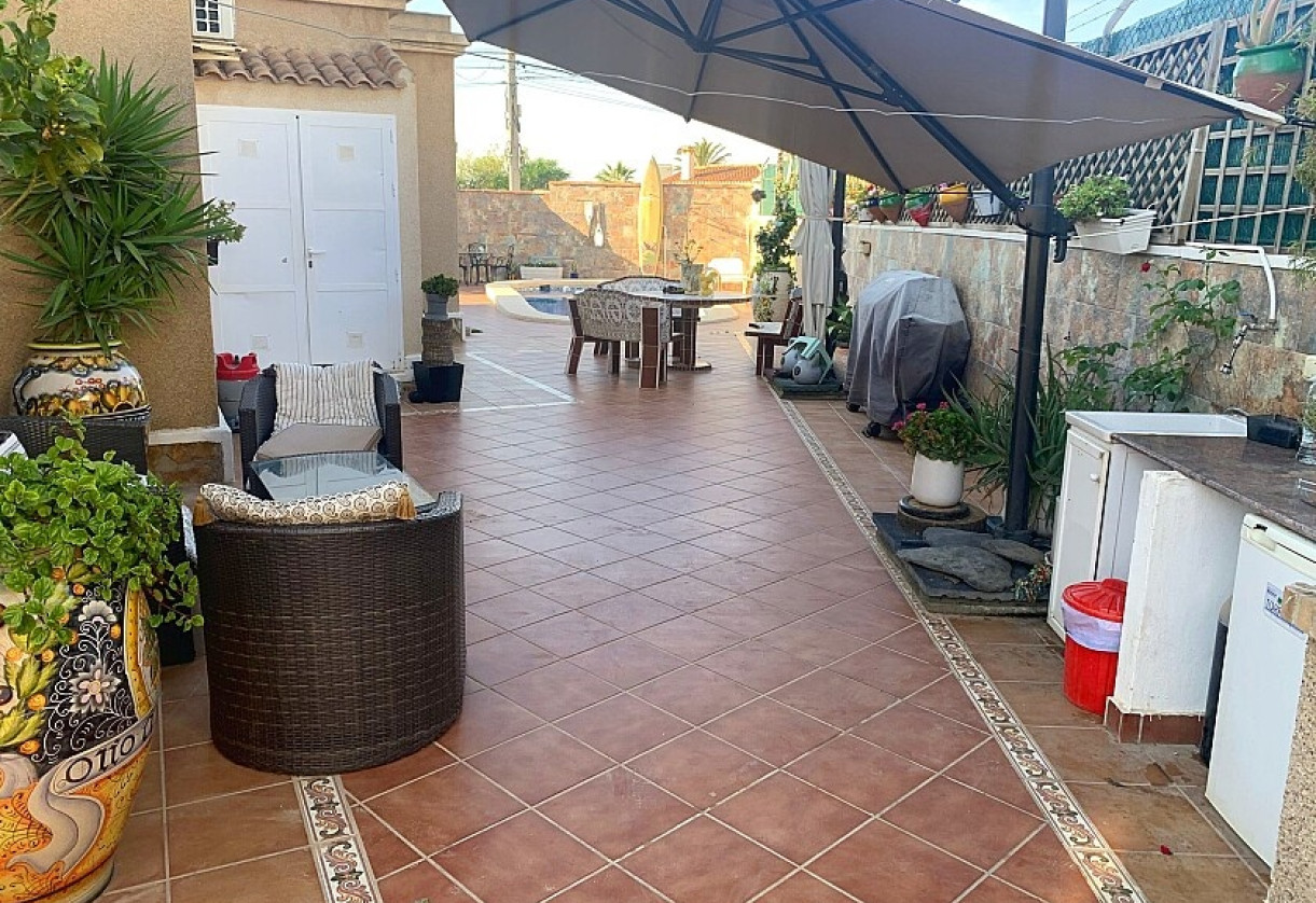 Resale · Villa · Torrevieja · El chaparral