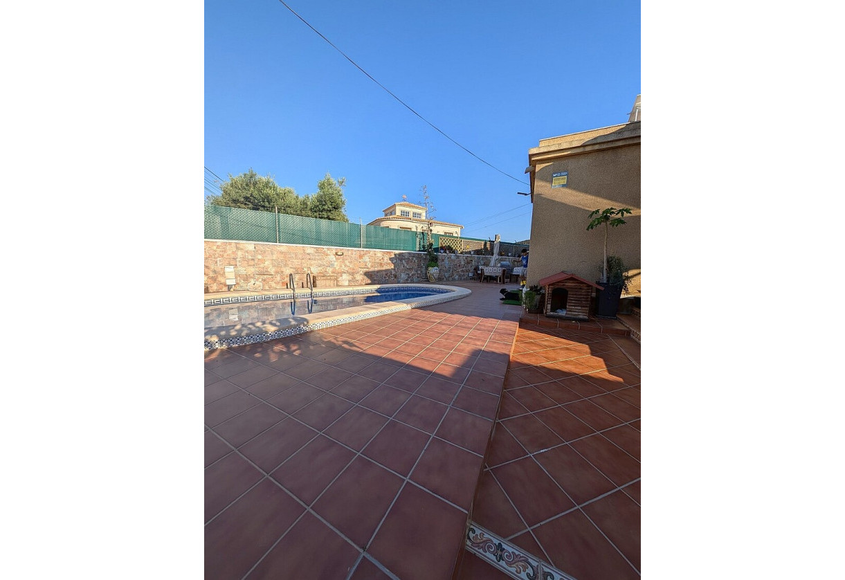 Resale · Villa · Torrevieja · El chaparral
