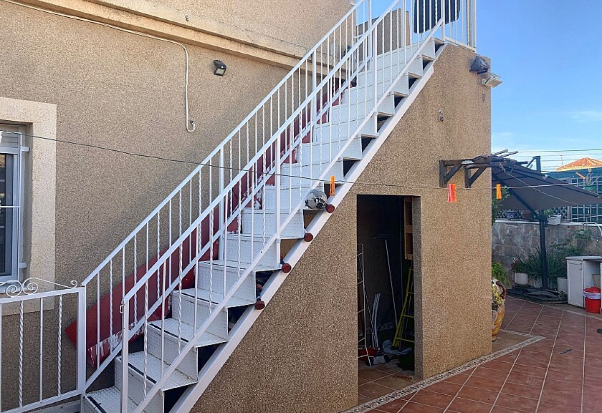 Resale · Villa · Torrevieja · El chaparral