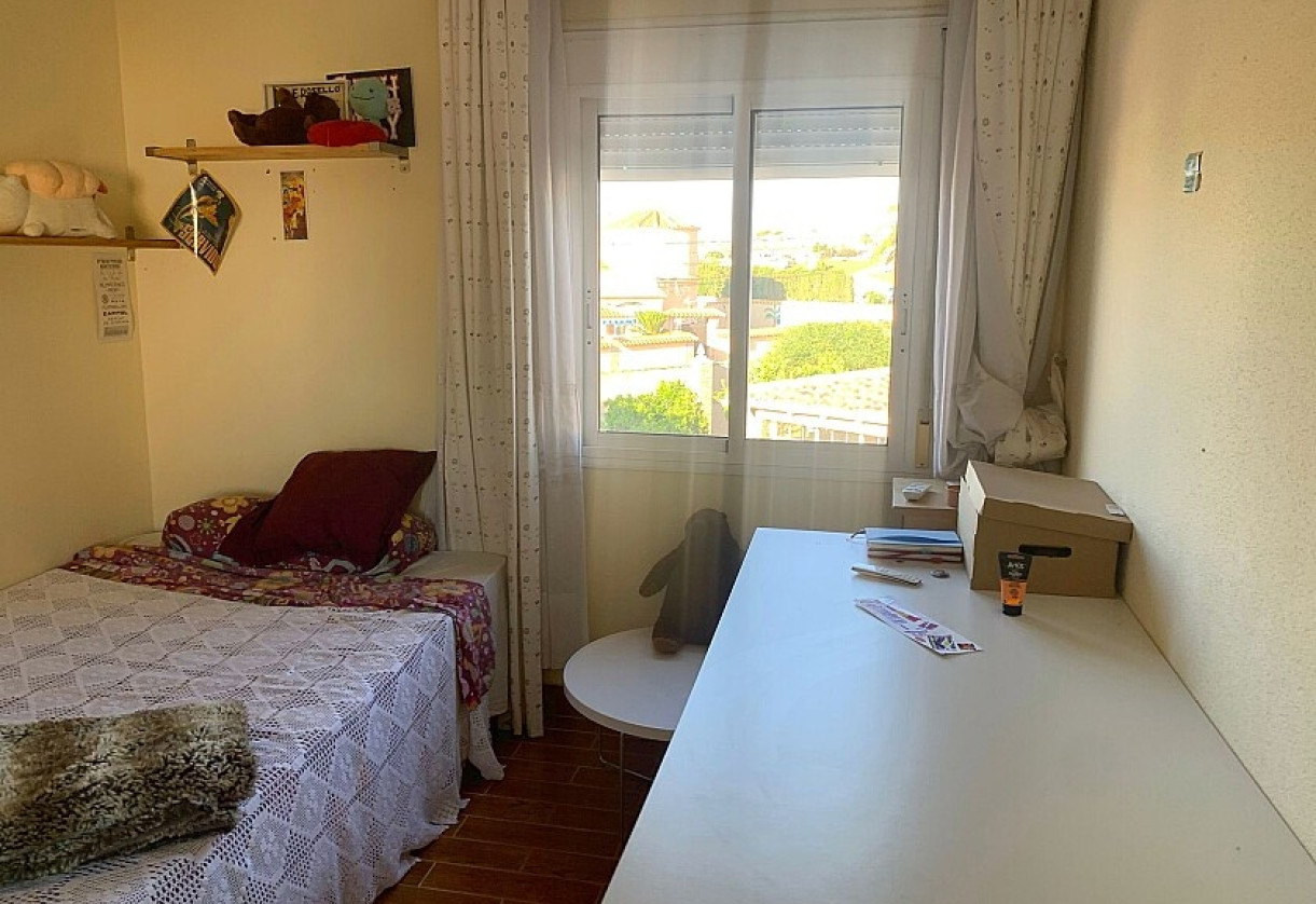 Resale · Villa · Torrevieja · El chaparral
