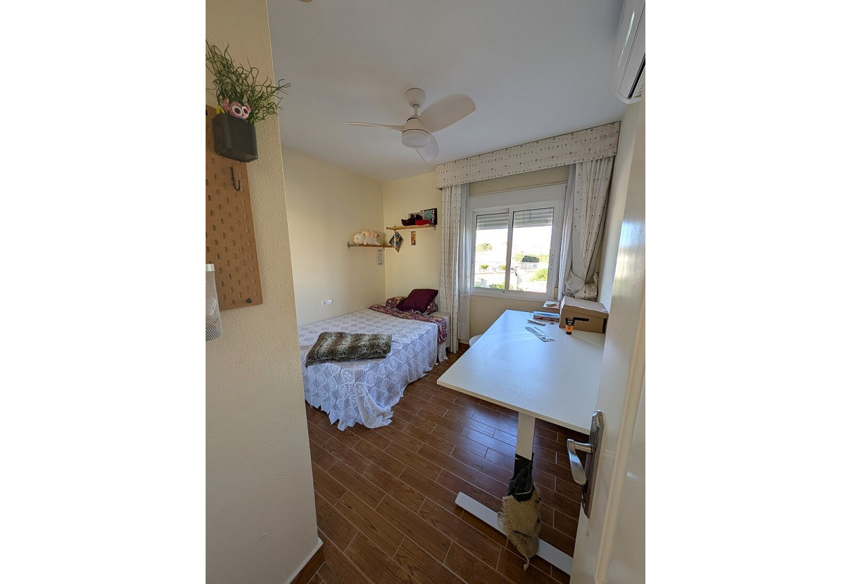 Resale · Villa · Torrevieja · El chaparral