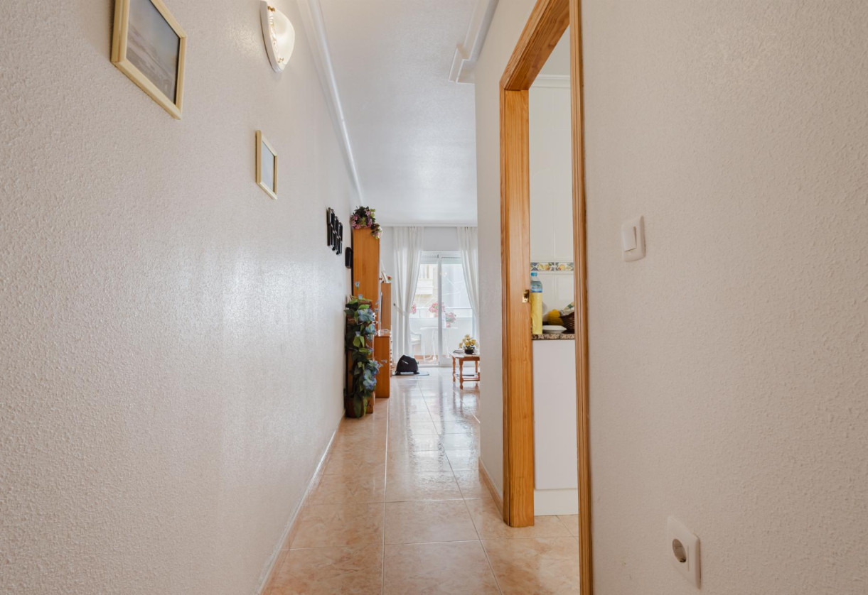 Resale · APARTAMENTO · Torrevieja · Villa Madrid