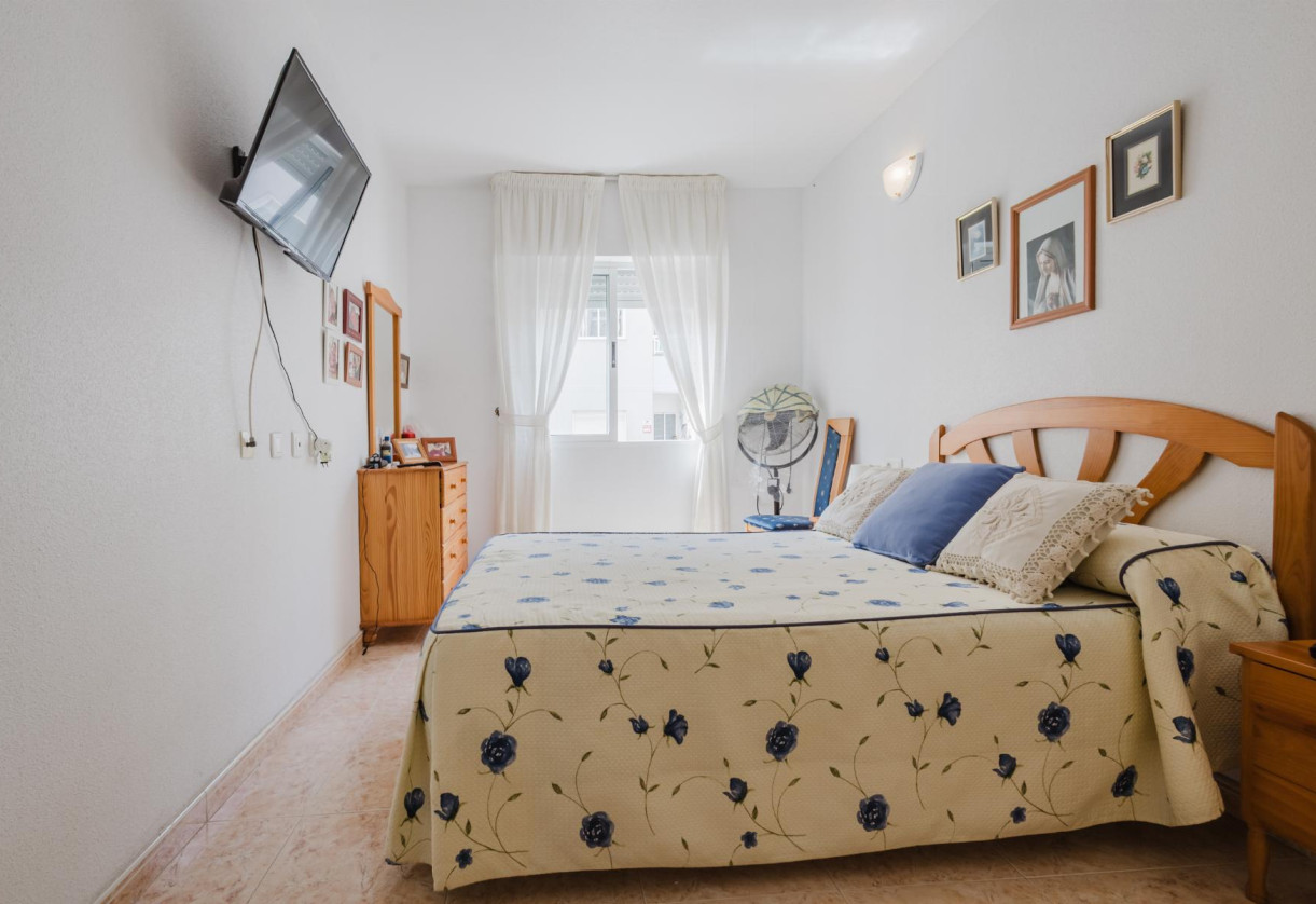 Resale · APARTAMENTO · Torrevieja · Villa Madrid