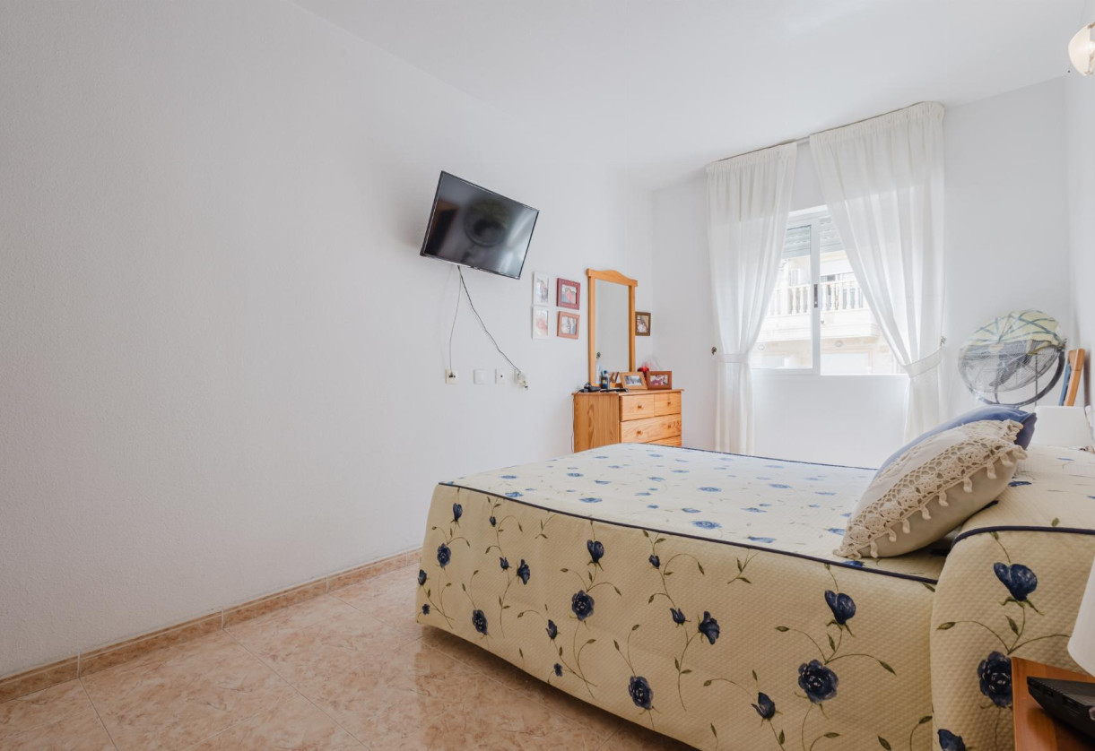 Resale · APARTAMENTO · Torrevieja · Villa Madrid