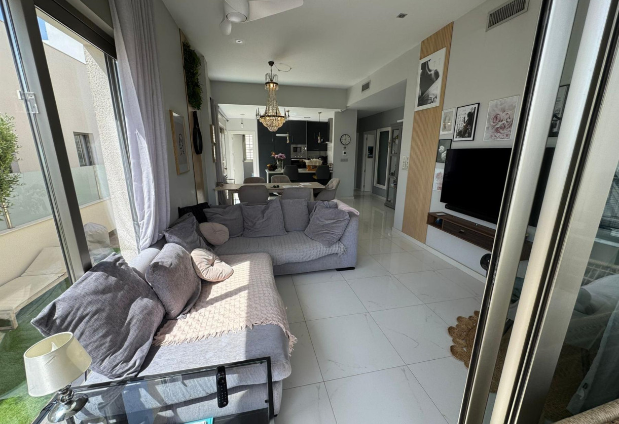Resale · Chalet · Orihuela Costa · villamartin
