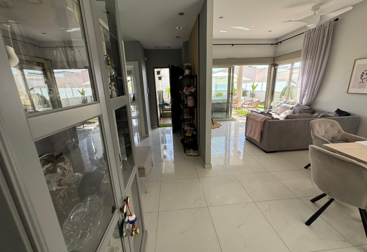 Resale · Chalet · Orihuela Costa · villamartin