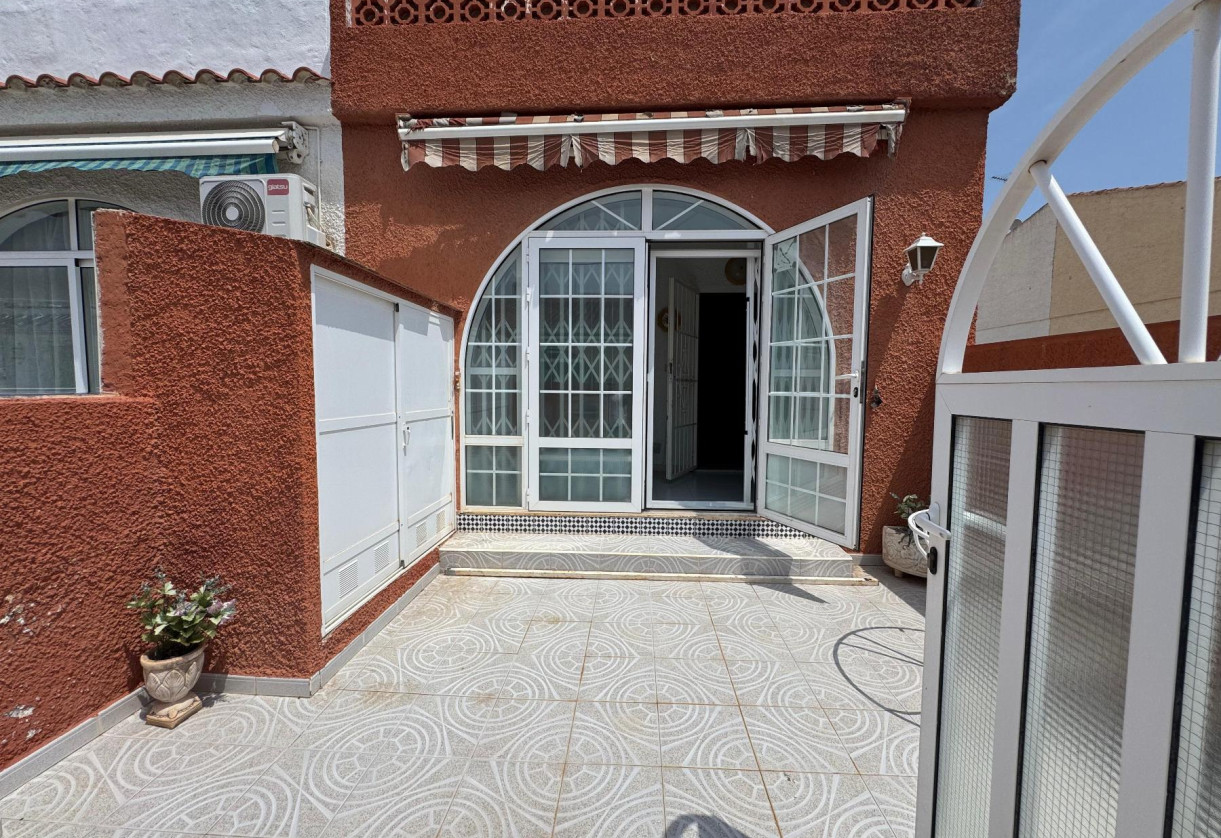 Reventa · Chalet · Torrevieja · URB SAN LUIS