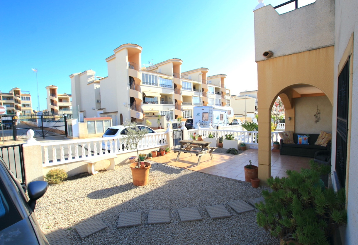 Sale · Townhouse · Los Altos