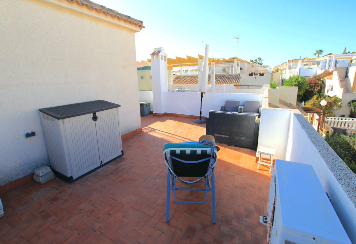 Sale · Townhouse · Los Altos