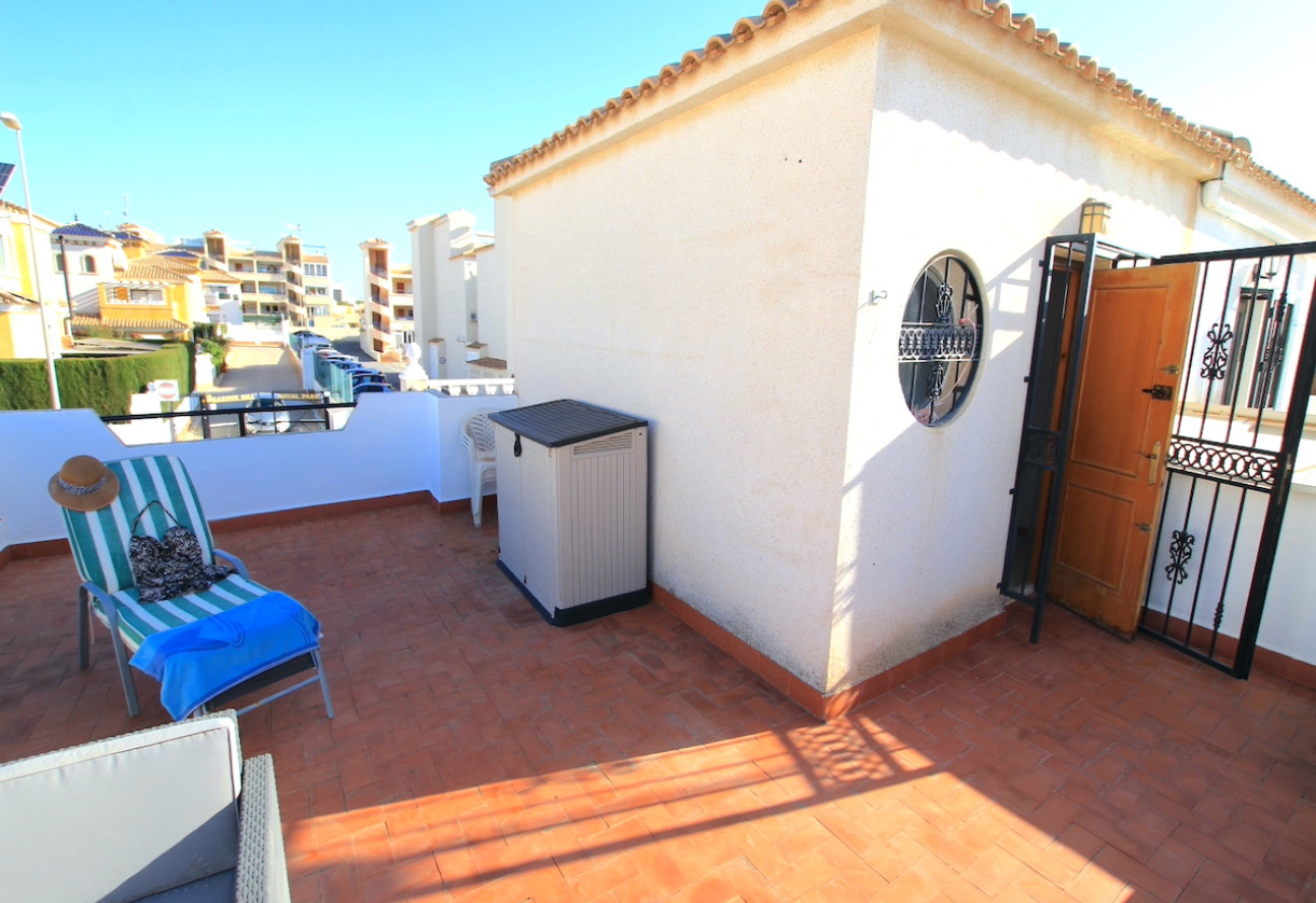Sale · Townhouse · Los Altos