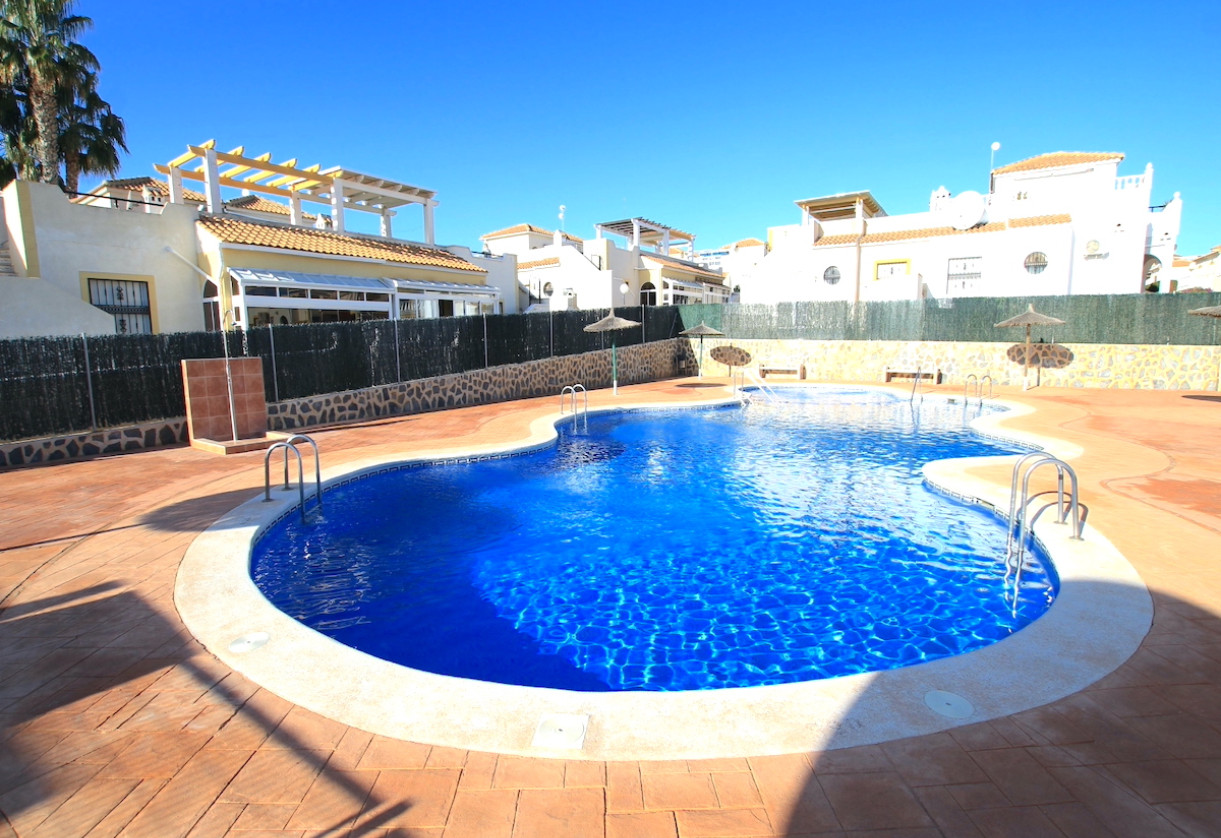 Sale · Townhouse · Los Altos