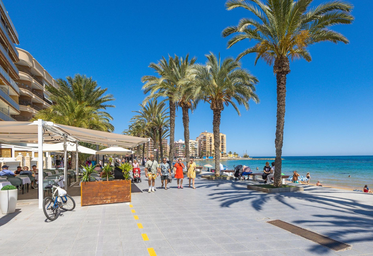 Reventa · Apartment · Torrevieja · Playa del cura
