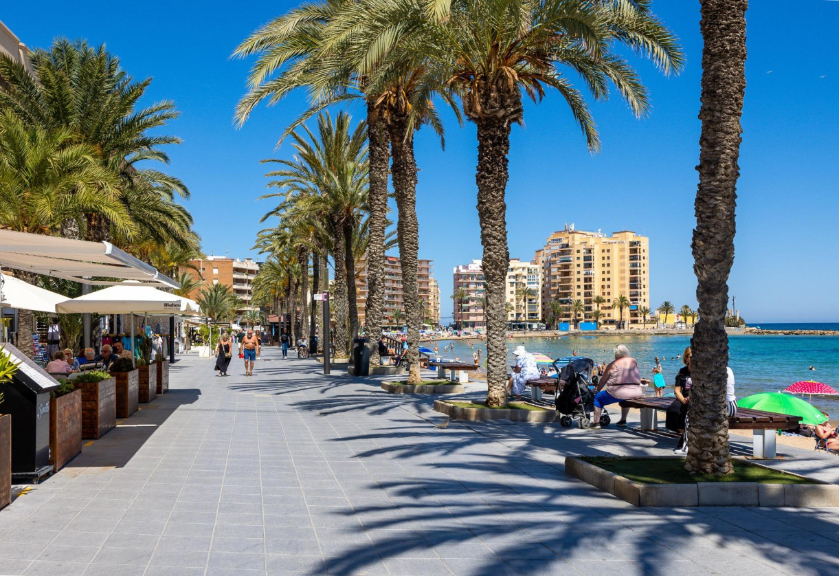 Reventa · Apartment · Torrevieja · Playa del cura