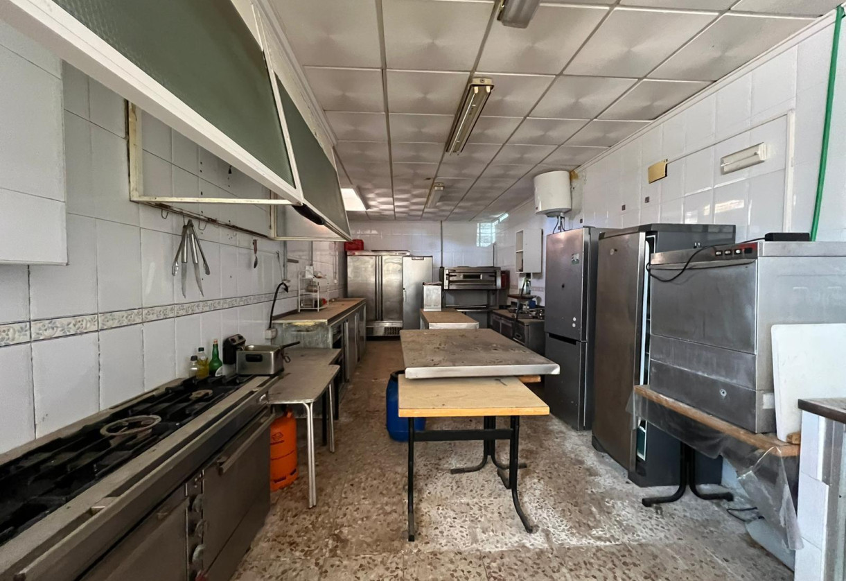 Reventa · Commercial Unit · Torrevieja · Cabo cervera