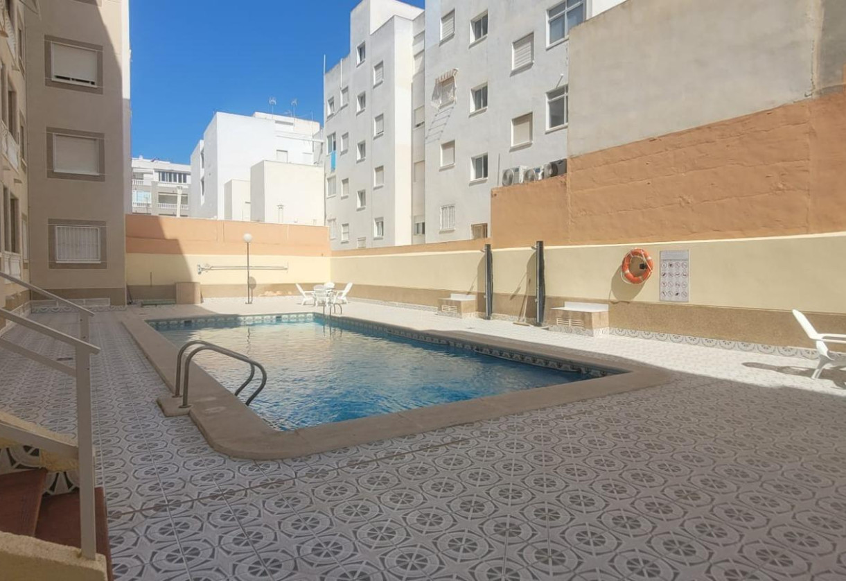 Reventa · Apartment · Torrevieja · Playa del cura
