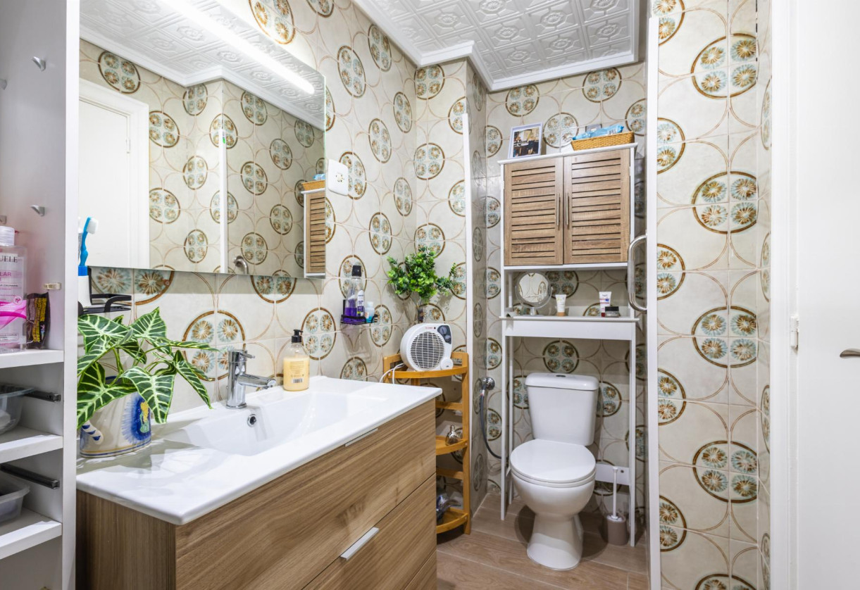 Reventa · APARTAMENTO · Torrevieja · Playa del Acequión