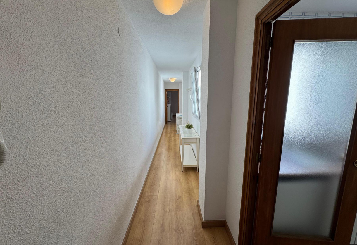 Reventa · APARTAMENTO · Torrevieja · Playa Acequion