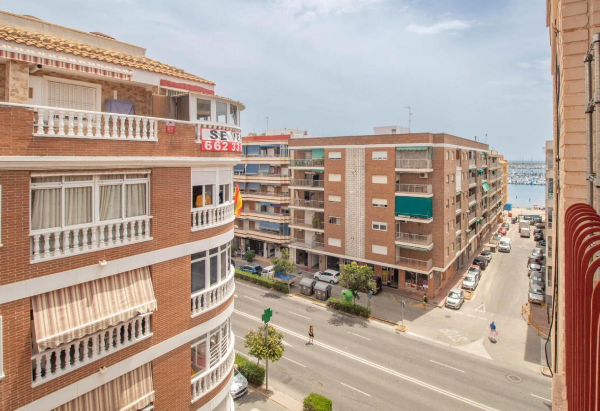 Reventa · APARTAMENTO · Torrevieja · Playa Acequion