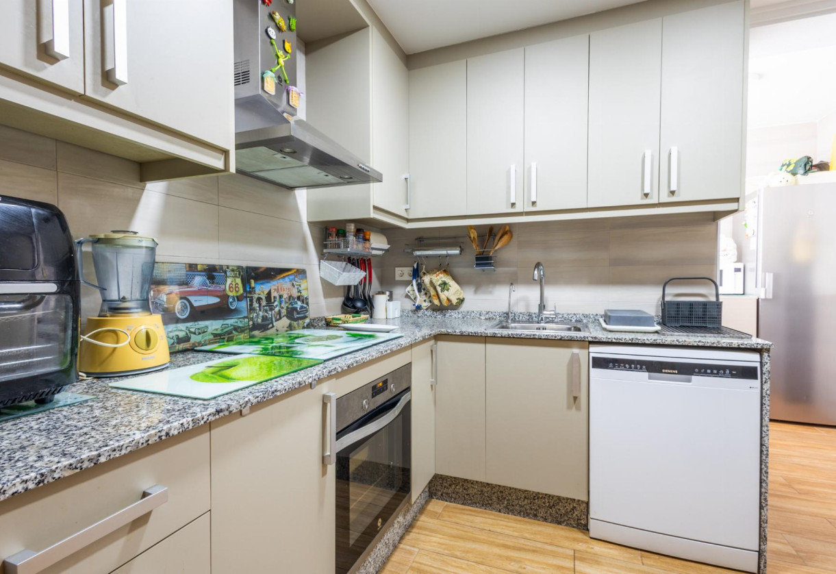 Reventa · APARTAMENTO · Torrevieja · Playa del Acequión
