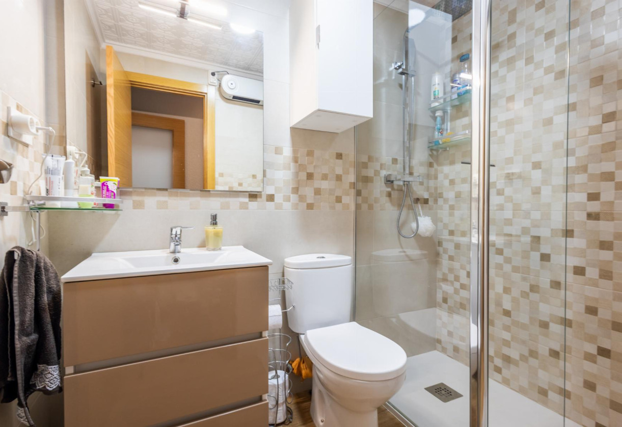 Reventa · APARTAMENTO · Torrevieja · Playa del Acequión
