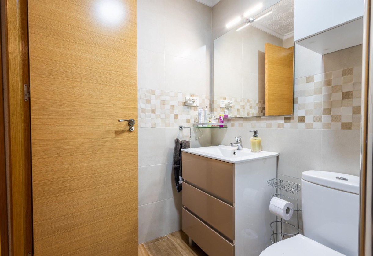 Reventa · APARTAMENTO · Torrevieja · Playa del Acequión