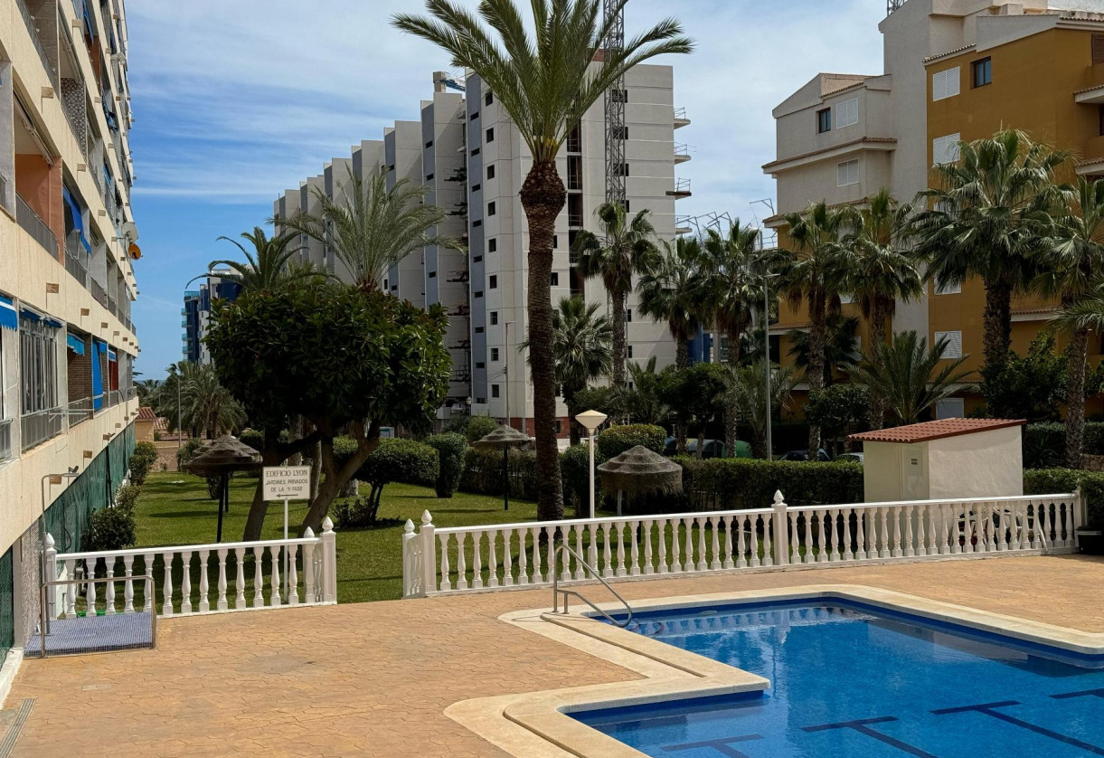 Reventa · APARTAMENTO · Torrevieja · Punta Prima