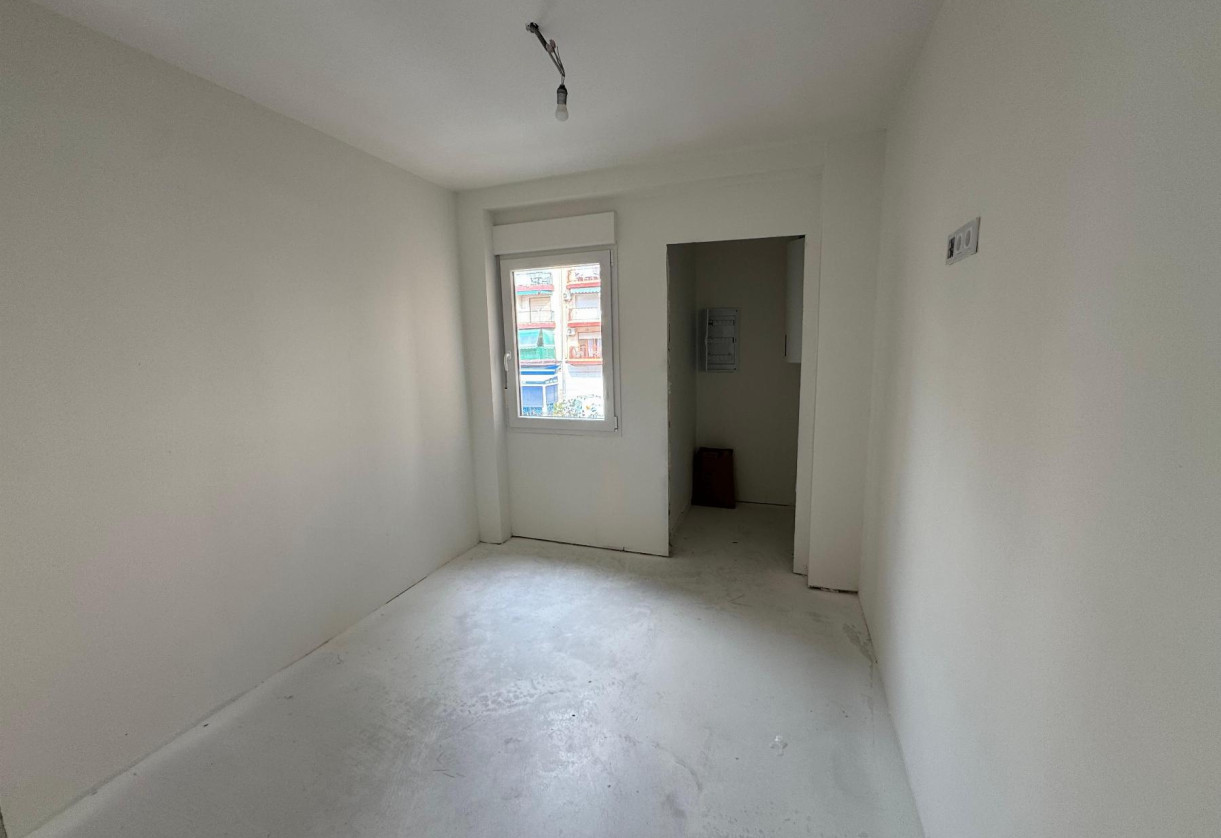 Reventa · APARTAMENTO · Torrevieja · Playa del Acequión