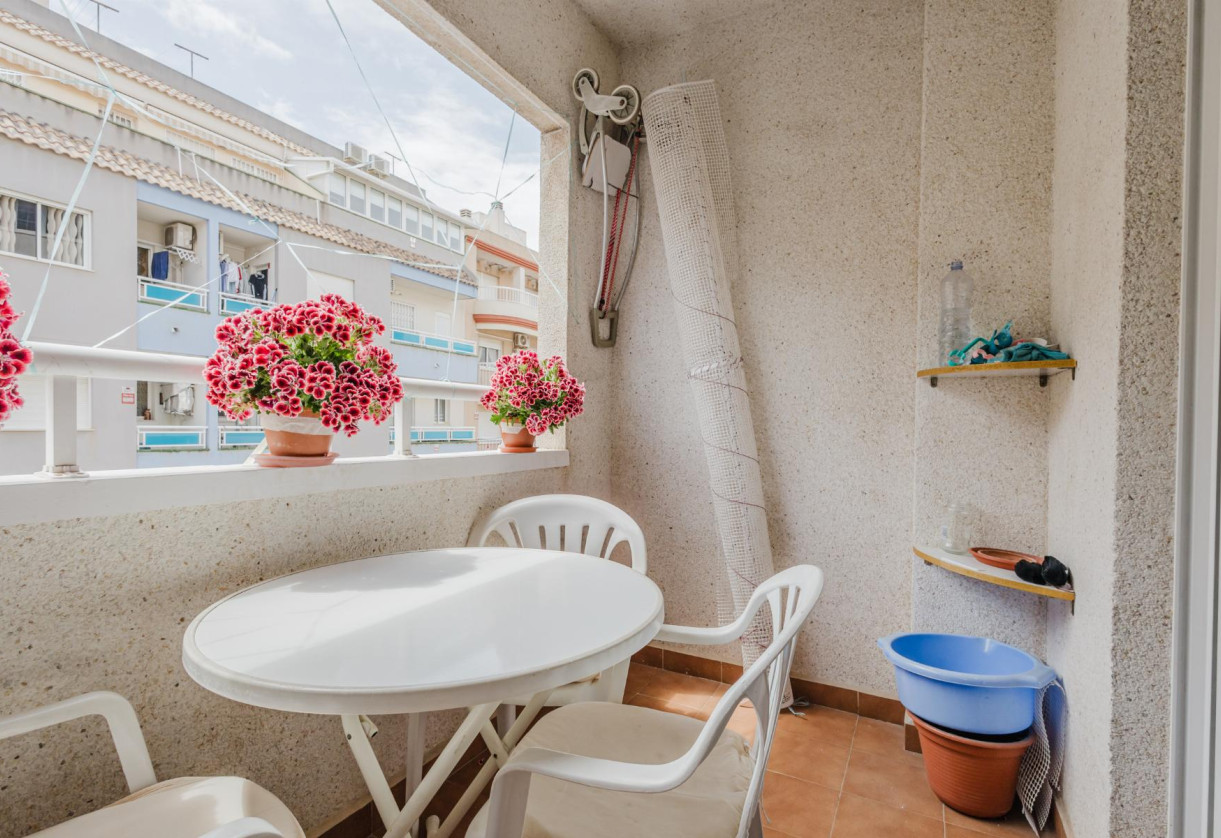 Reventa · APARTAMENTO · Torrevieja · Villa Madrid
