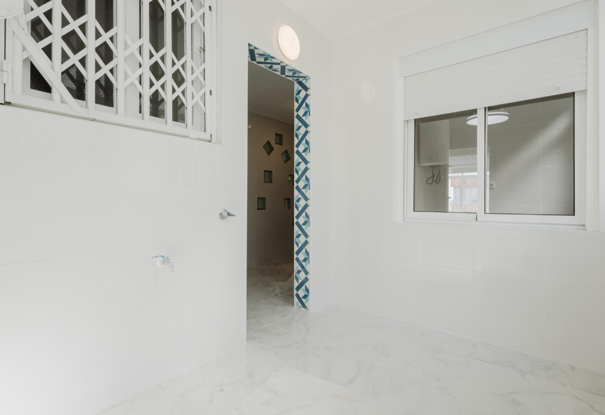 Reventa · APARTAMENTO · Torrevieja · Playa de La Acequion