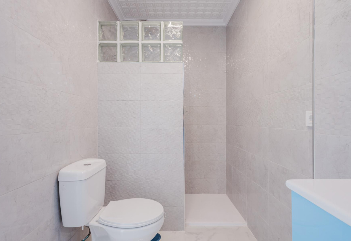 Reventa · APARTAMENTO · Torrevieja · Playa de La Acequion