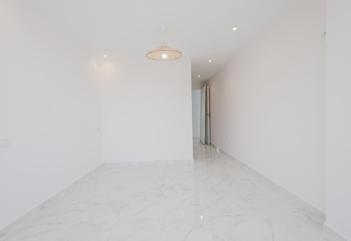 Reventa · APARTAMENTO · Torrevieja · Playa de La Acequion