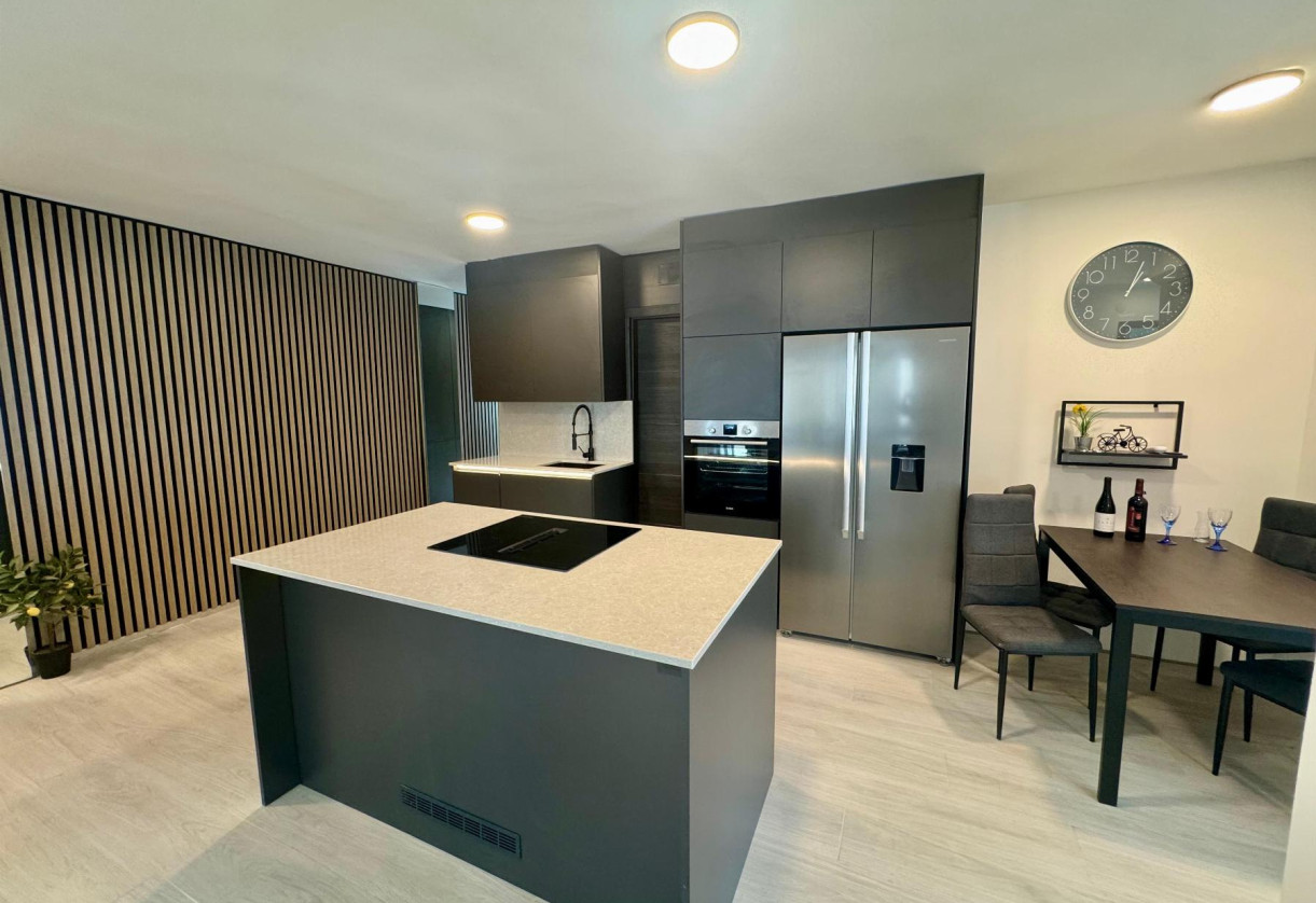 Reventa · APARTAMENTO · Torrevieja · CLUB NAUTICO TORREVIEJA