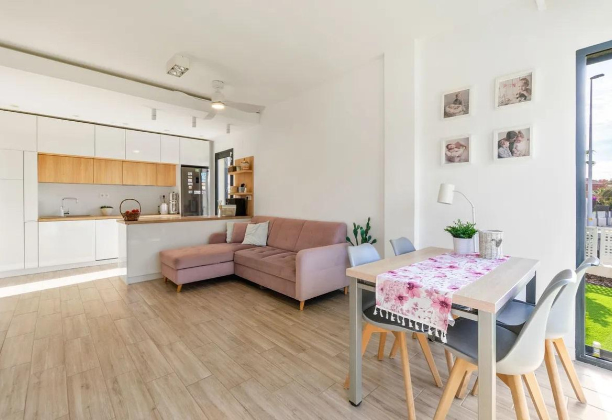 Reventa · Chalet · Orihuela Costa · La Zenia