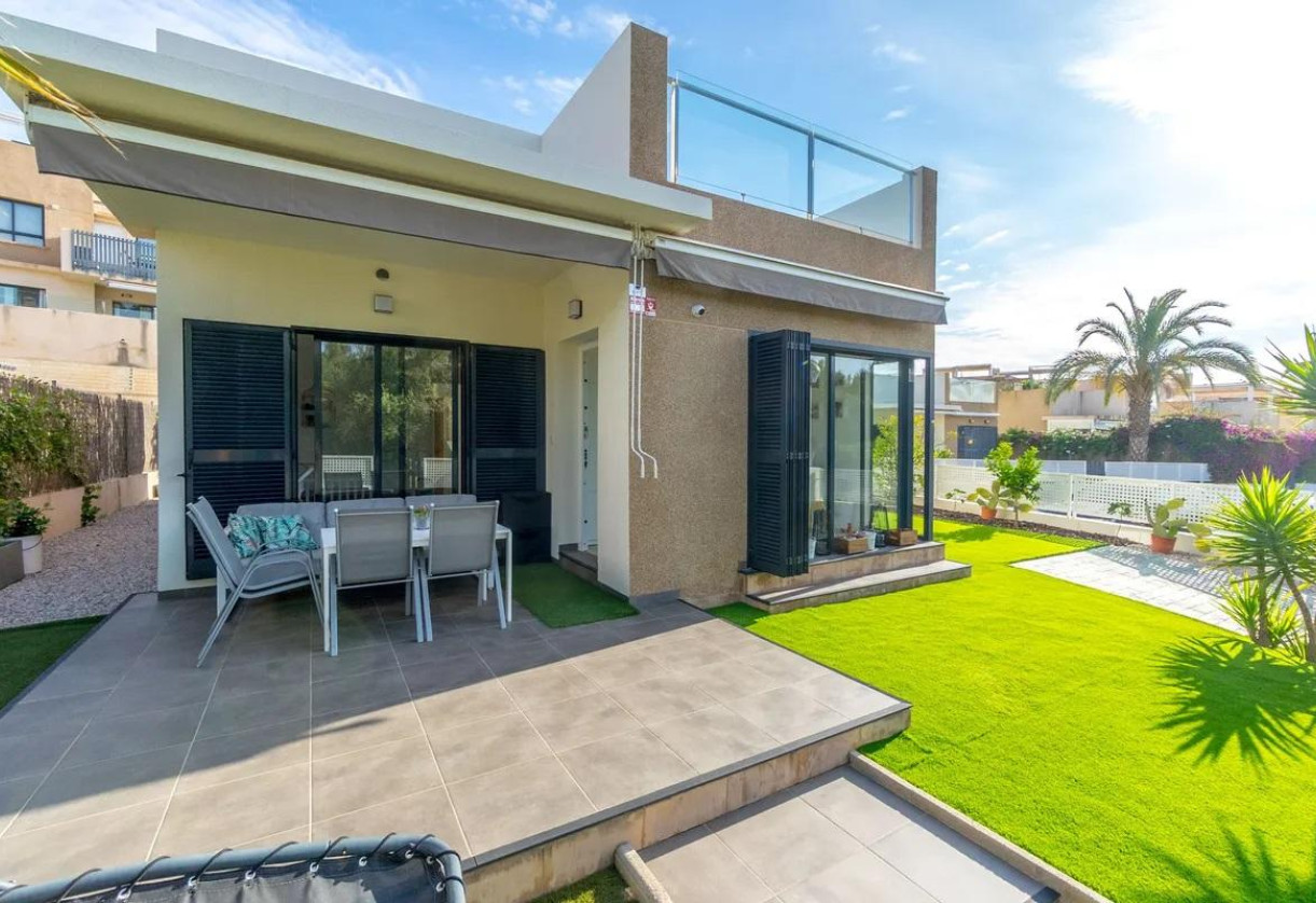 Reventa · Chalet · Orihuela Costa · La Zenia