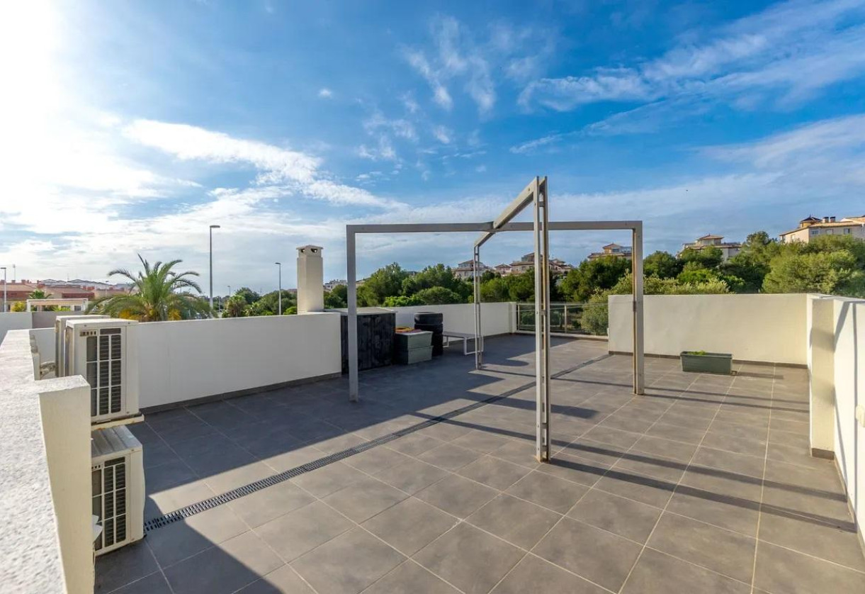 Reventa · Chalet · Orihuela Costa · La Zenia