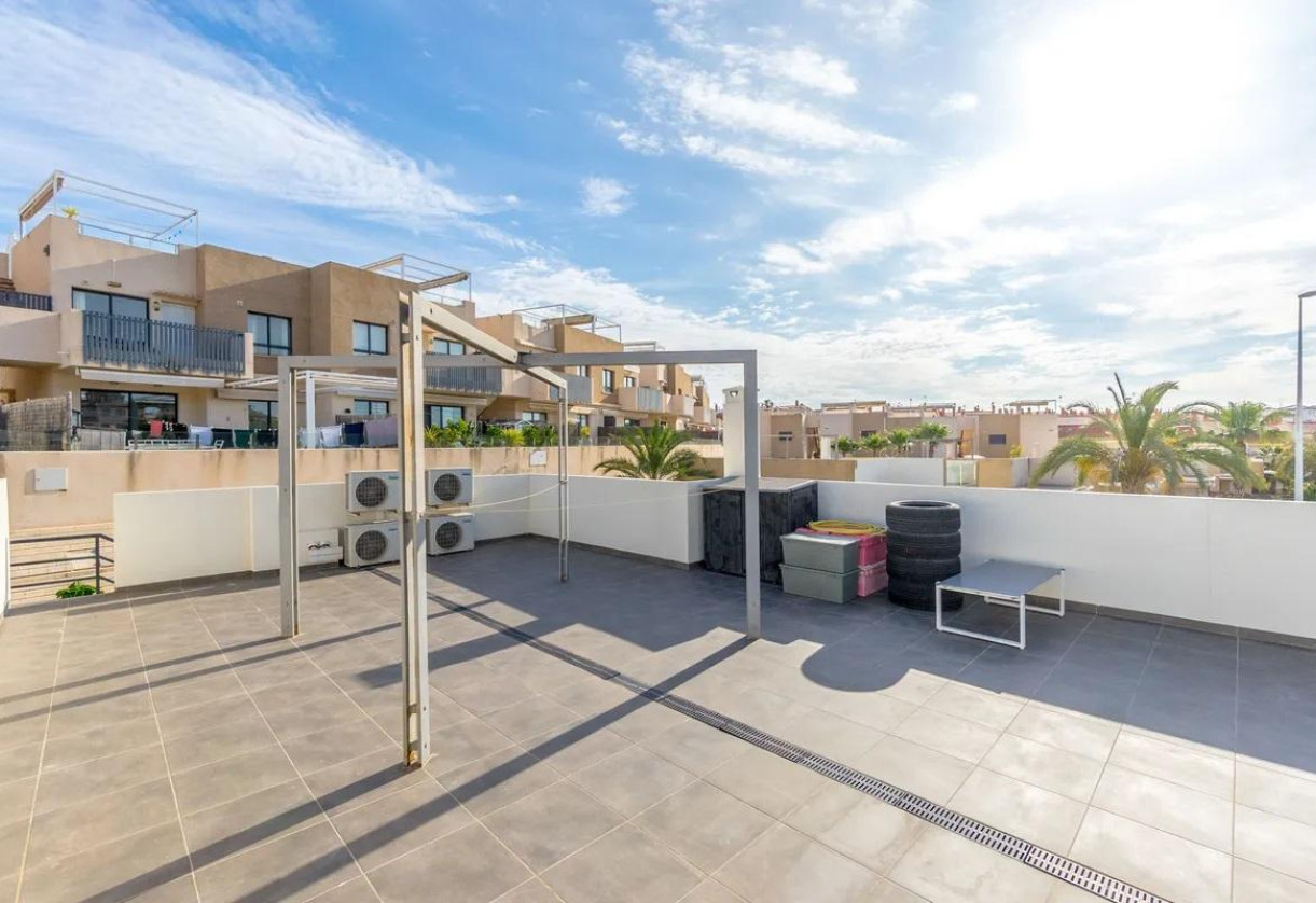 Reventa · Chalet · Orihuela Costa · La Zenia