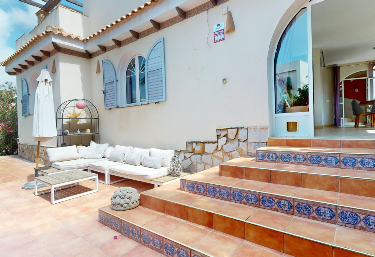 Resale · Villa · Orihuela Costa · La Zenia
