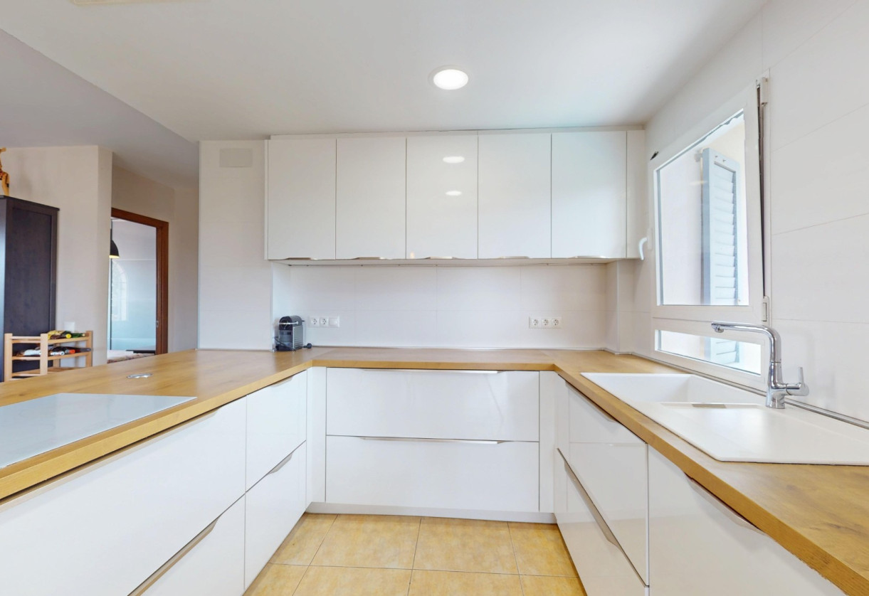 Resale · Villa · Orihuela Costa · La Zenia