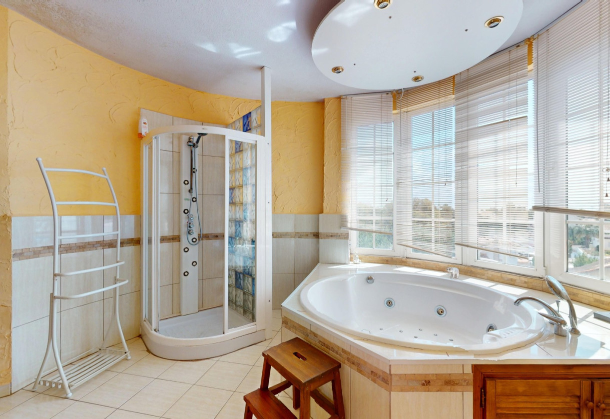 Resale · Villa · Orihuela Costa · La Zenia