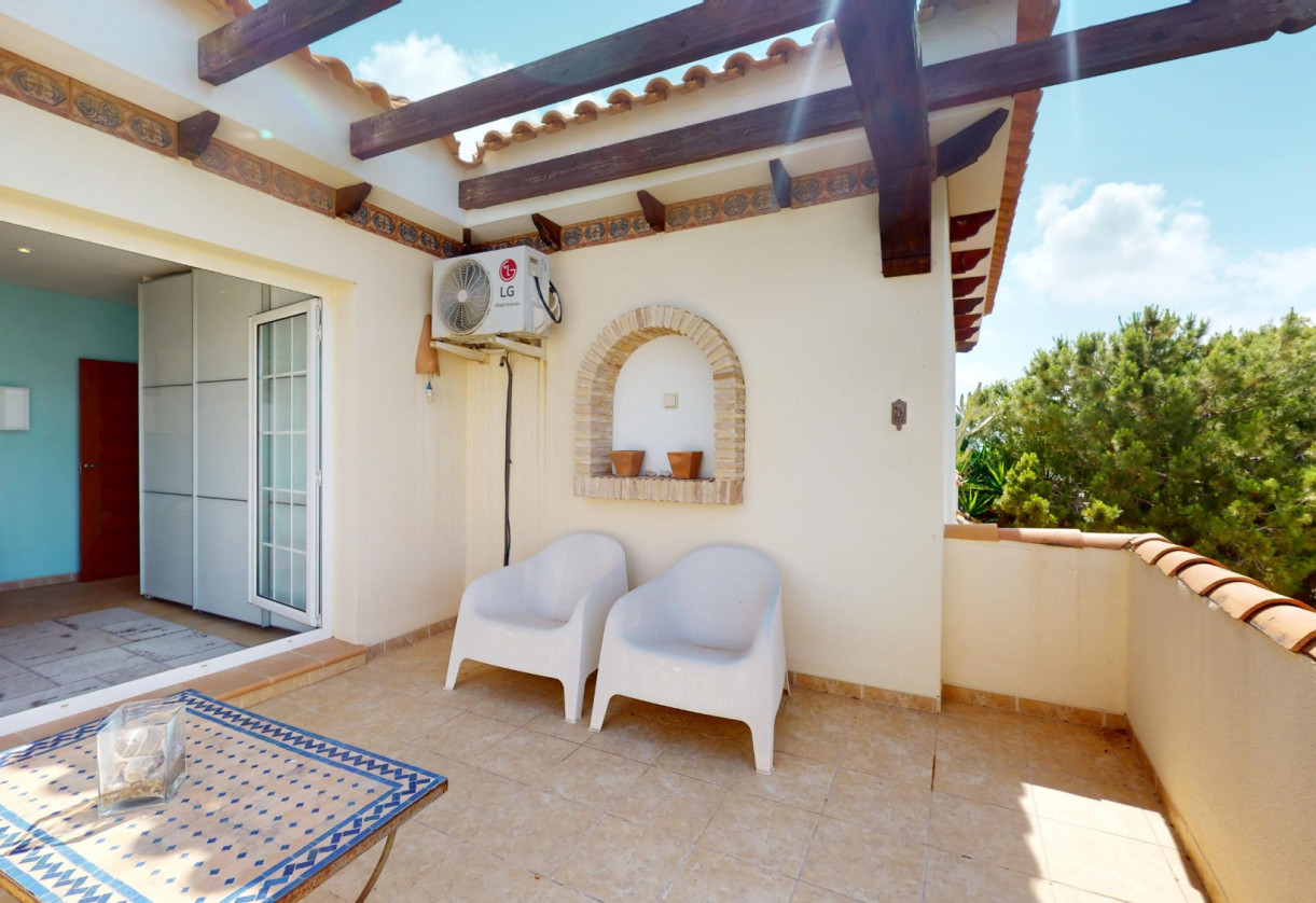 Resale · Villa · Orihuela Costa · La Zenia