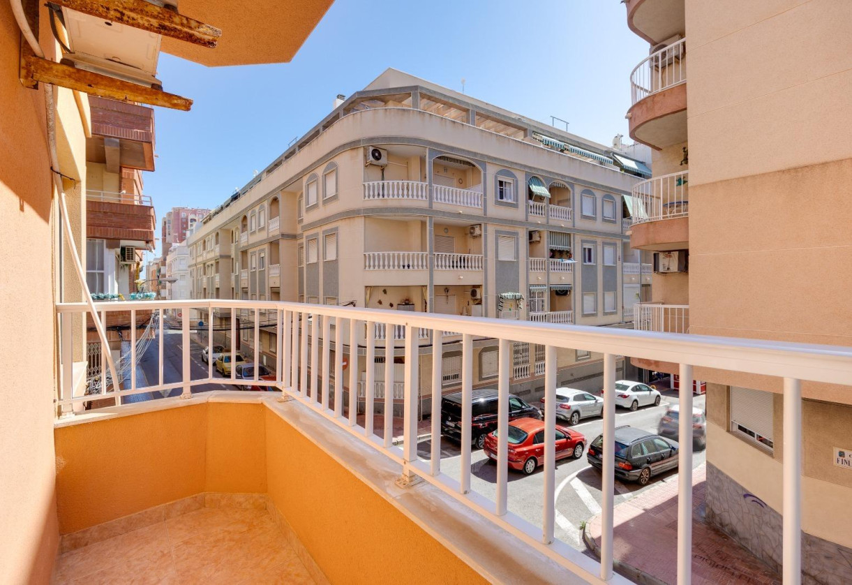 Resale · Flat · Torrevieja · Playa de los locos
