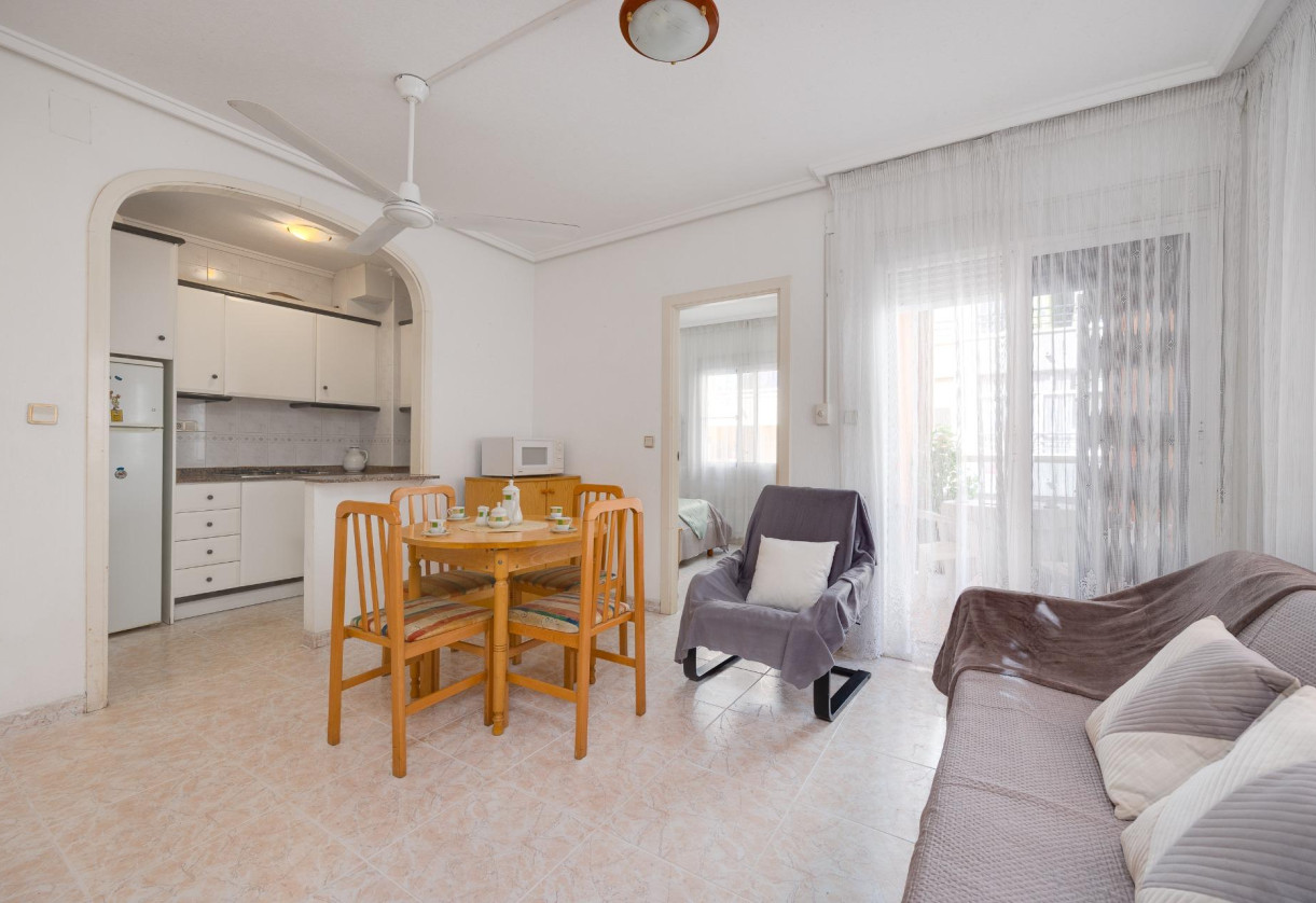 Resale · Apartment · Torrevieja · Playa del cura