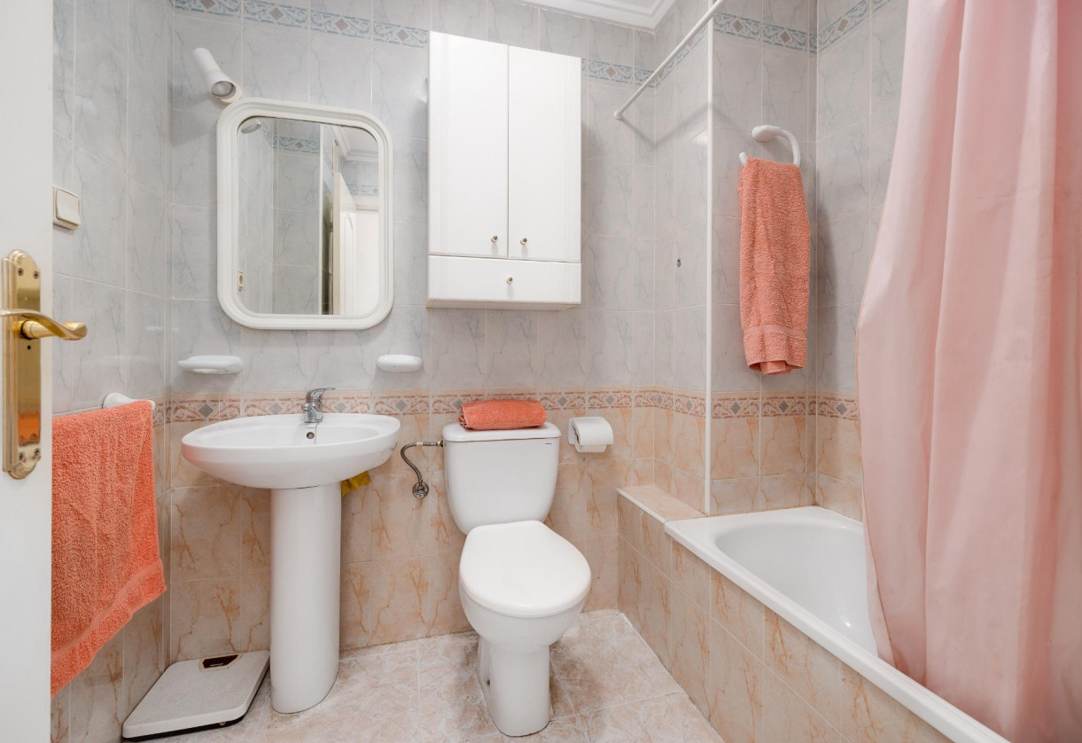 Resale · Apartment · Torrevieja · Playa del cura