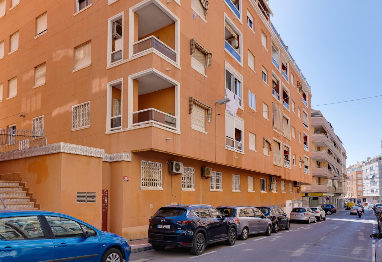 Resale · Apartment · Torrevieja · Playa del cura