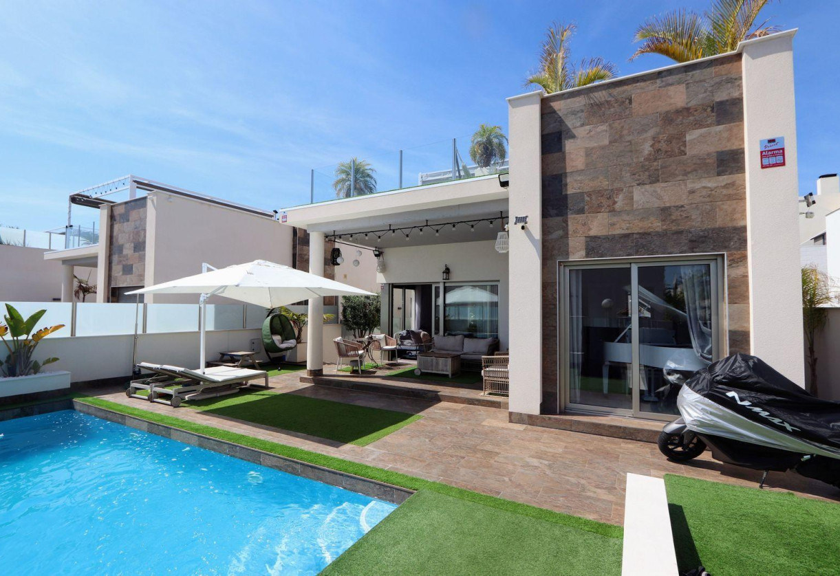 Resale · Chalet · Orihuela Costa · villamartin