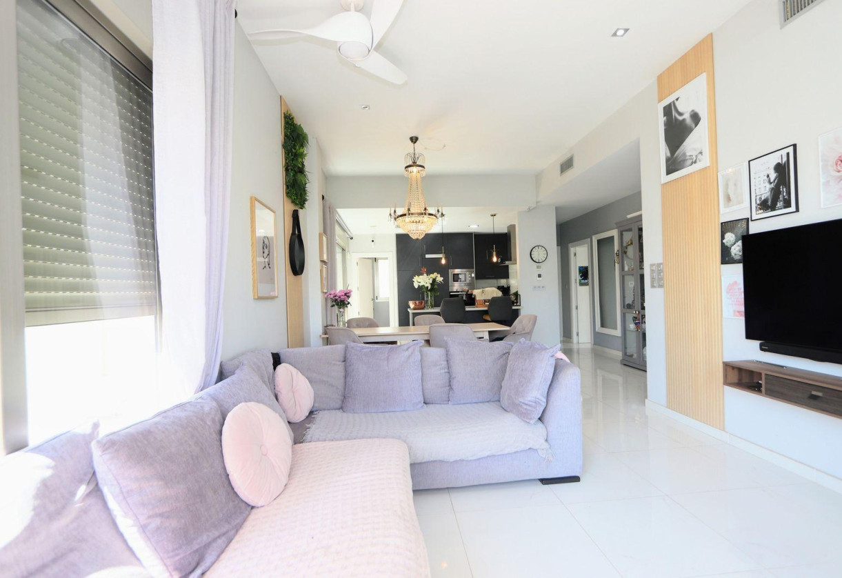 Resale · Chalet · Orihuela Costa · villamartin