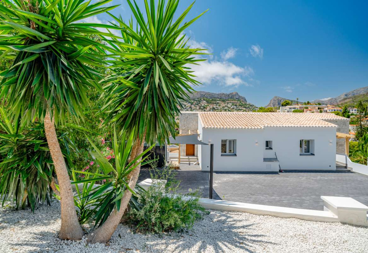 Resale · detached house · Calpe