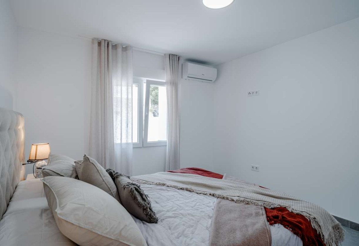 Resale · detached house · Calpe