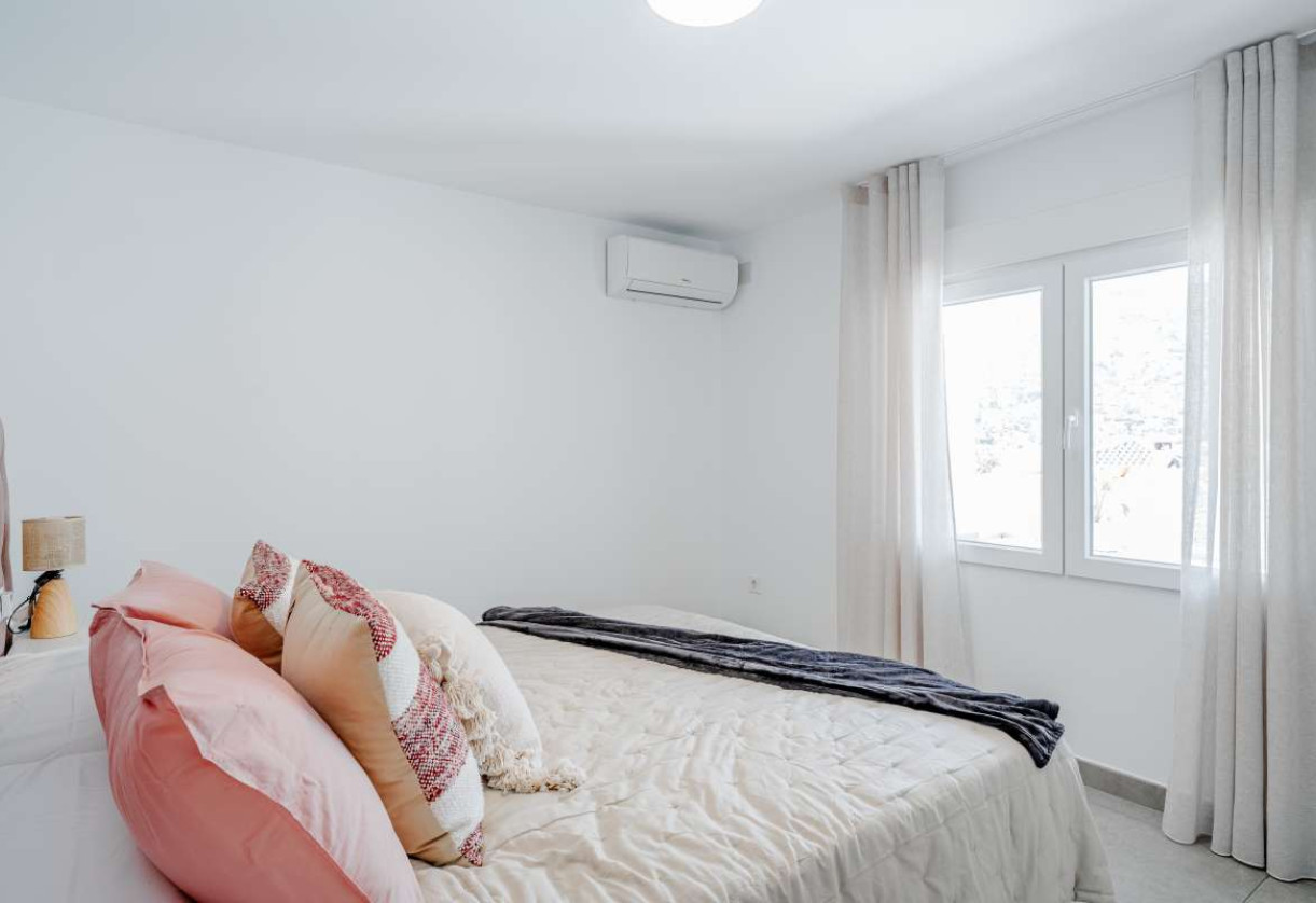 Resale · detached house · Calpe