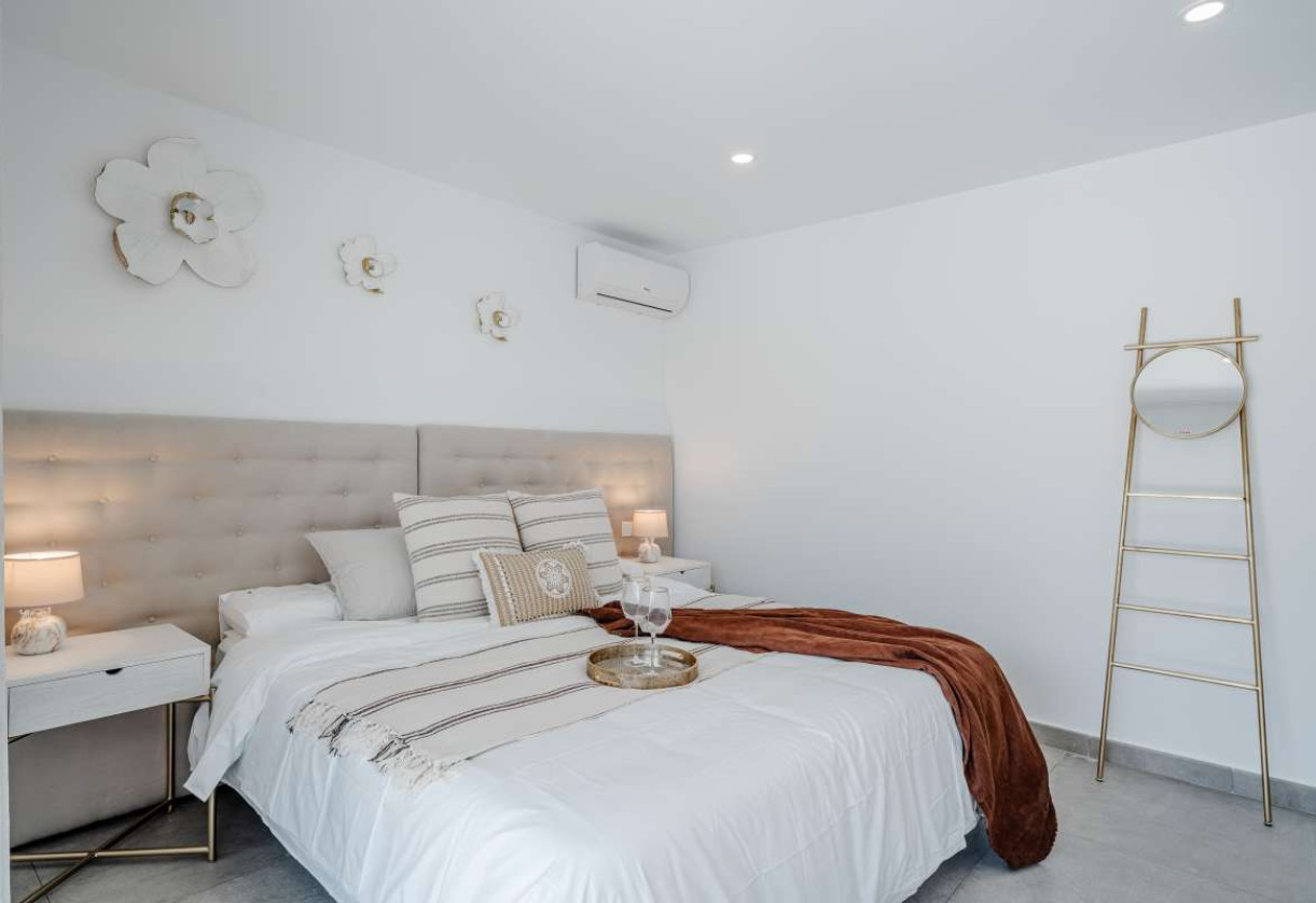 Resale · detached house · Calpe
